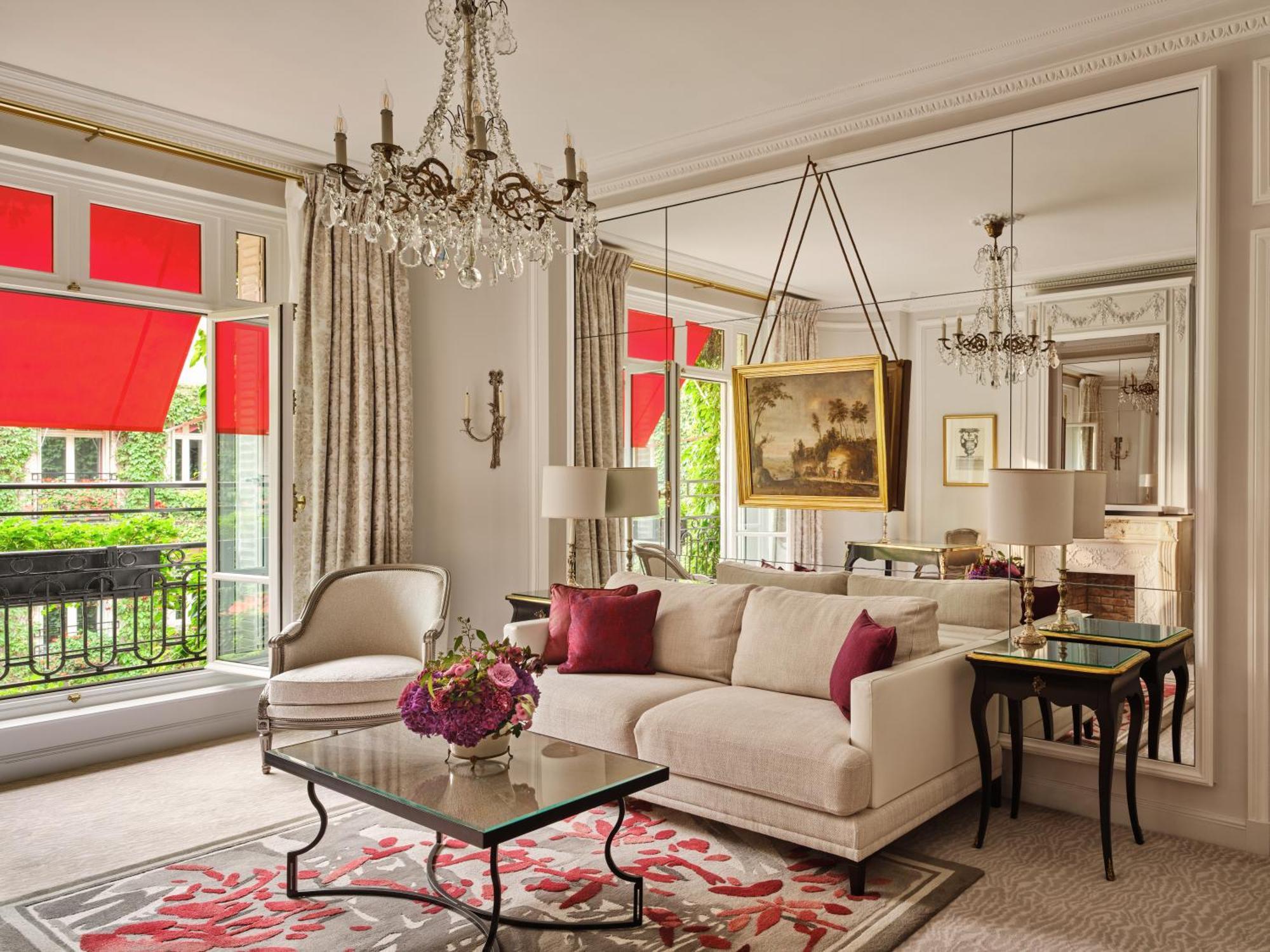 Plaza Athénée - Dorchester Collection 5*