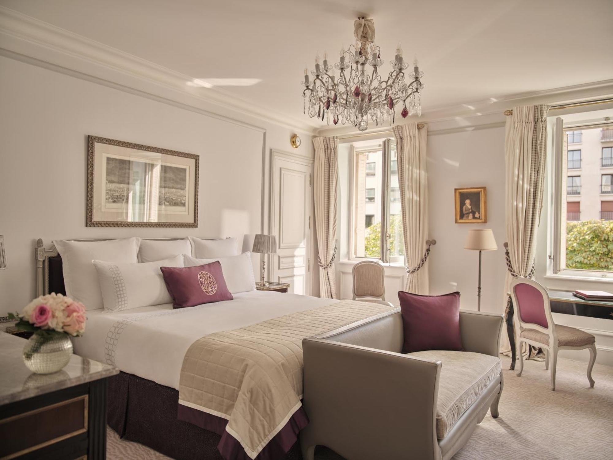 Plaza Athénée - Dorchester Collection 5* Parigi