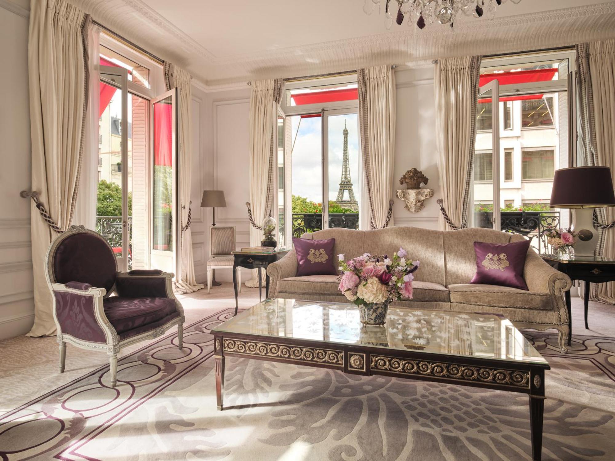 Plaza Athénée - Dorchester Collection Hotel 5*
