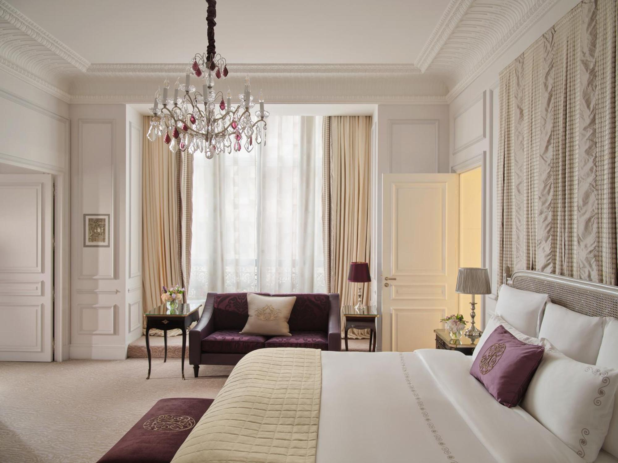 Hotel Plaza Athénée - Dorchester Collection