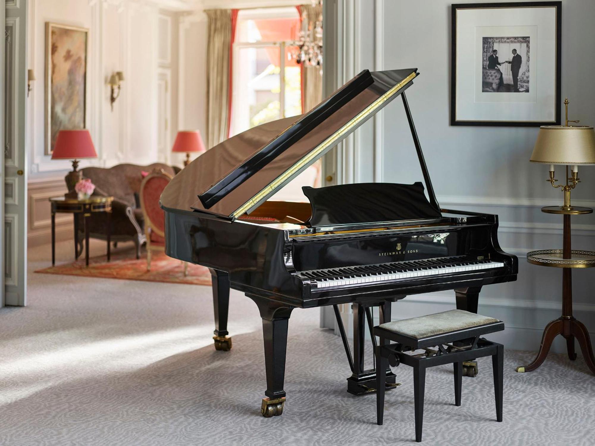 Plaza Athénée - Dorchester Collection 5* Parigi