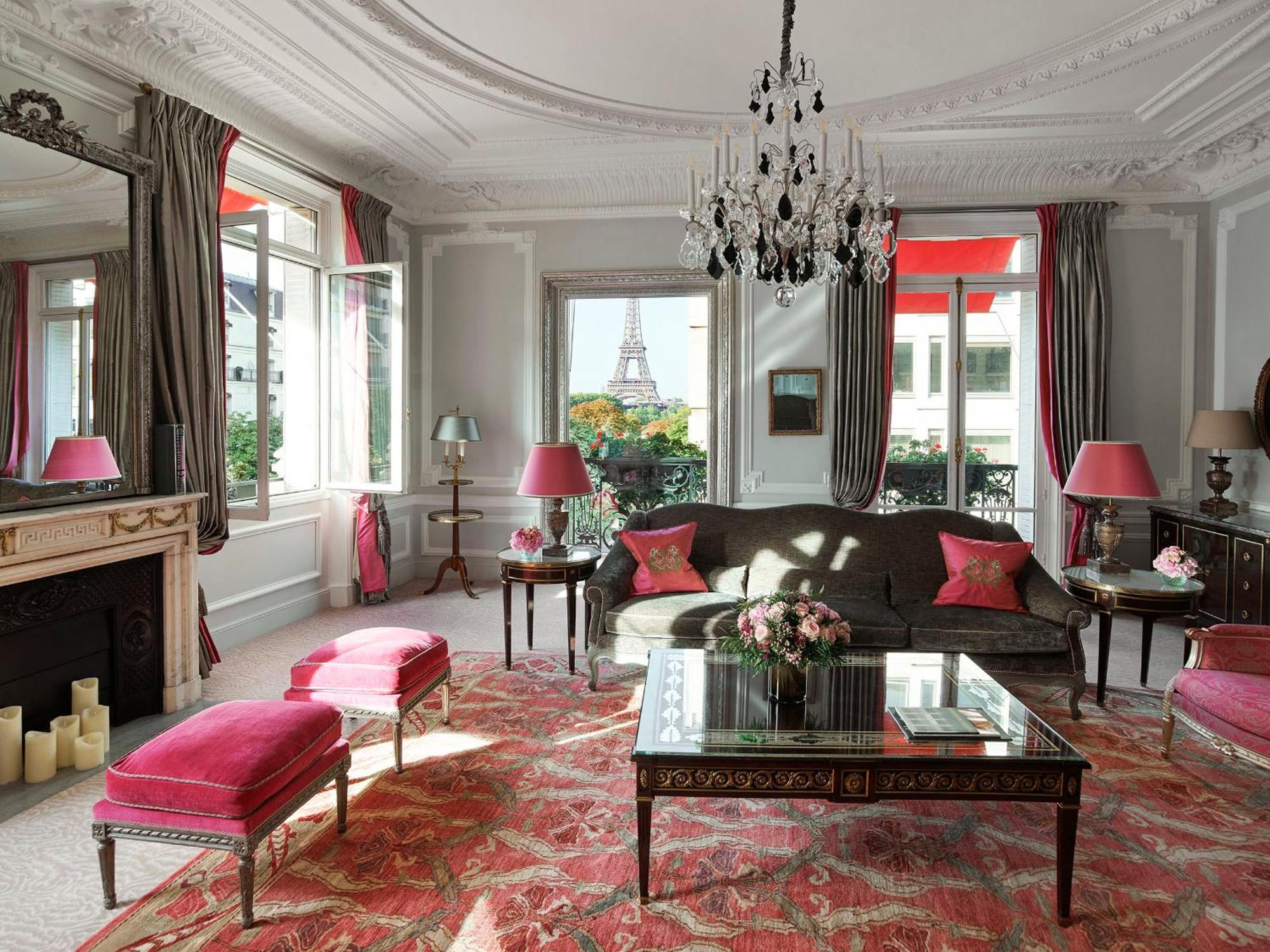 Plaza Athénée - Dorchester Collection Hotel Parigi