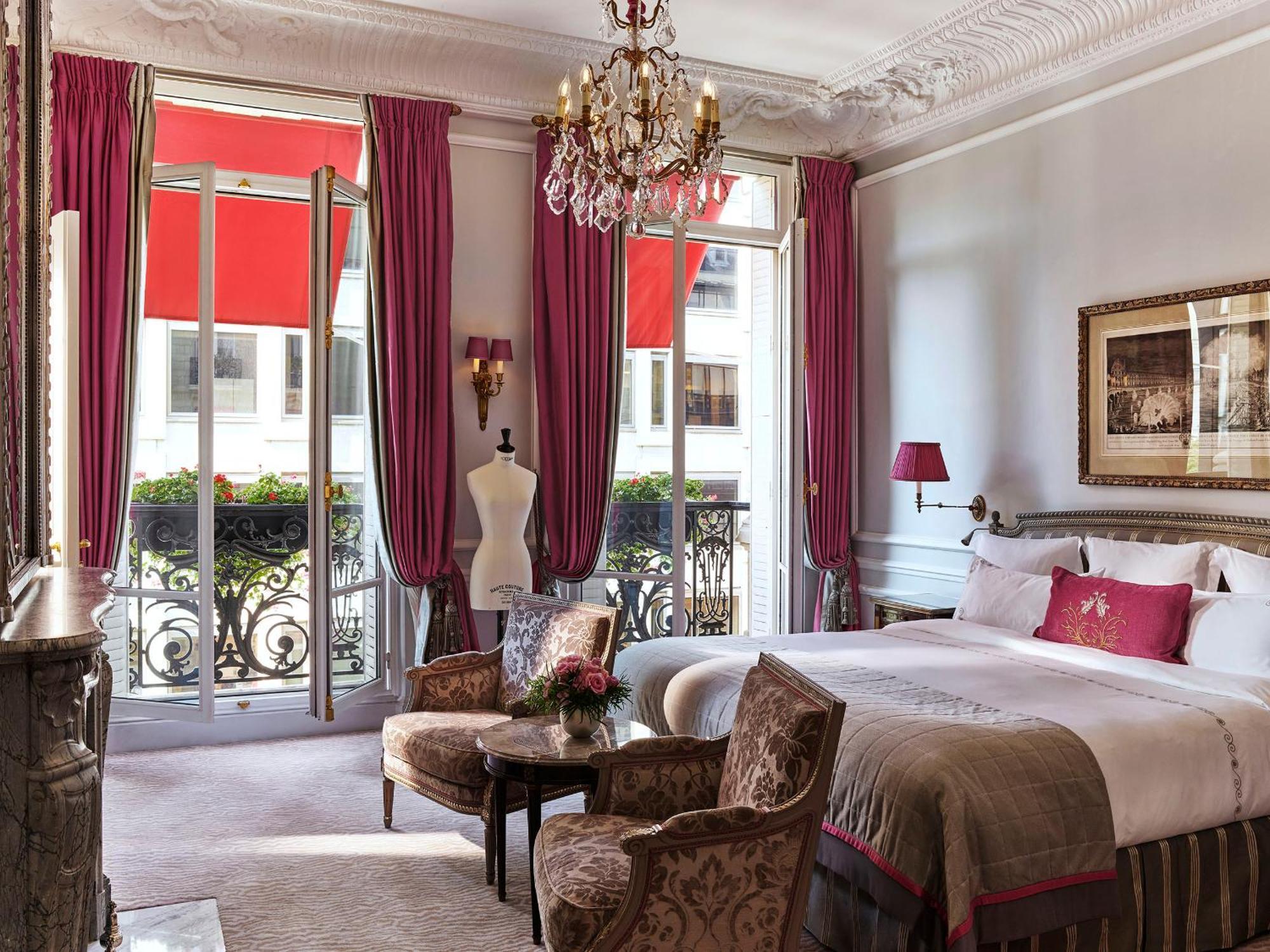 Hotel Plaza Athénée - Dorchester Collection Parigi