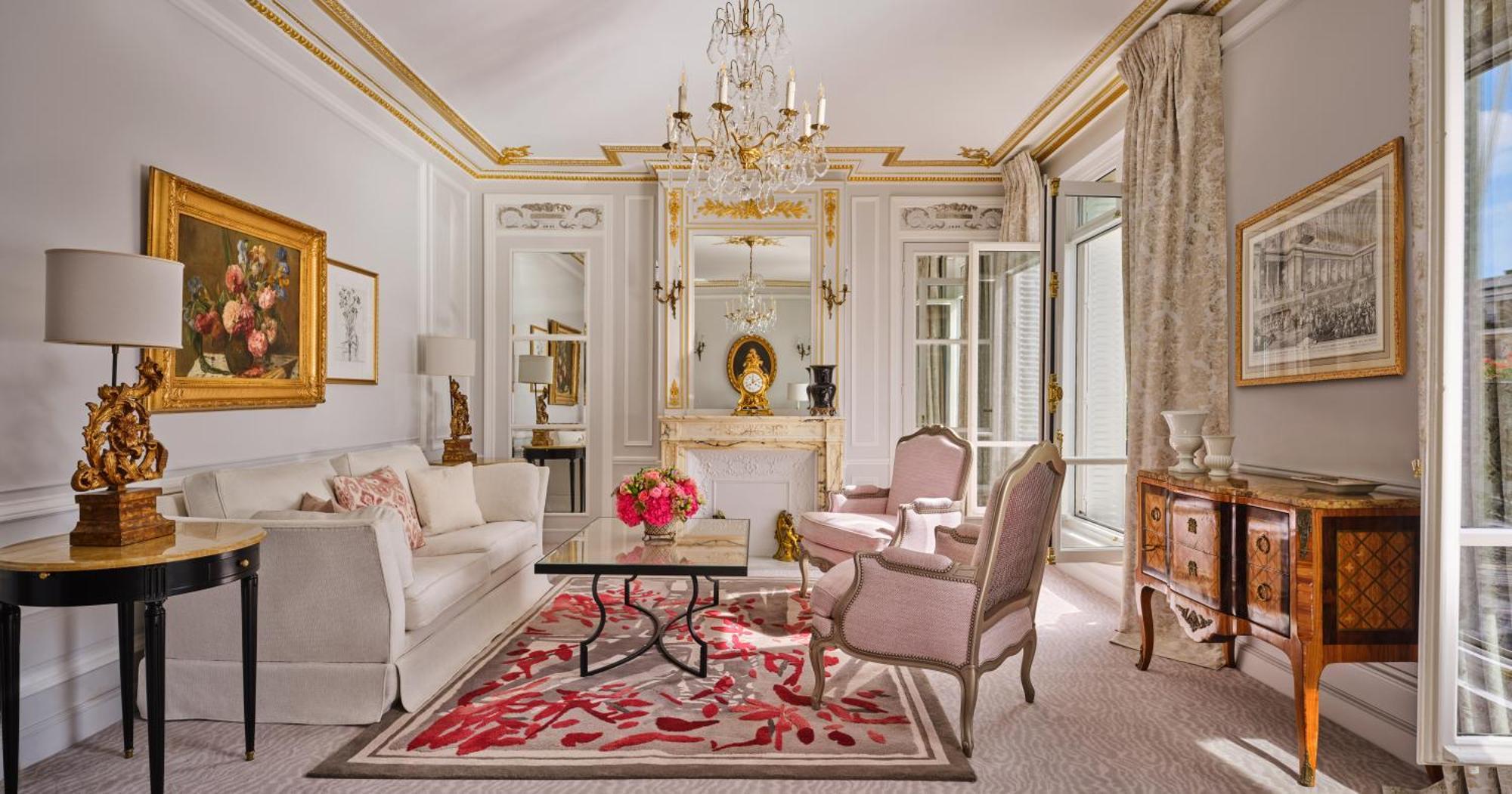 Plaza Athénée - Dorchester Collection 5*