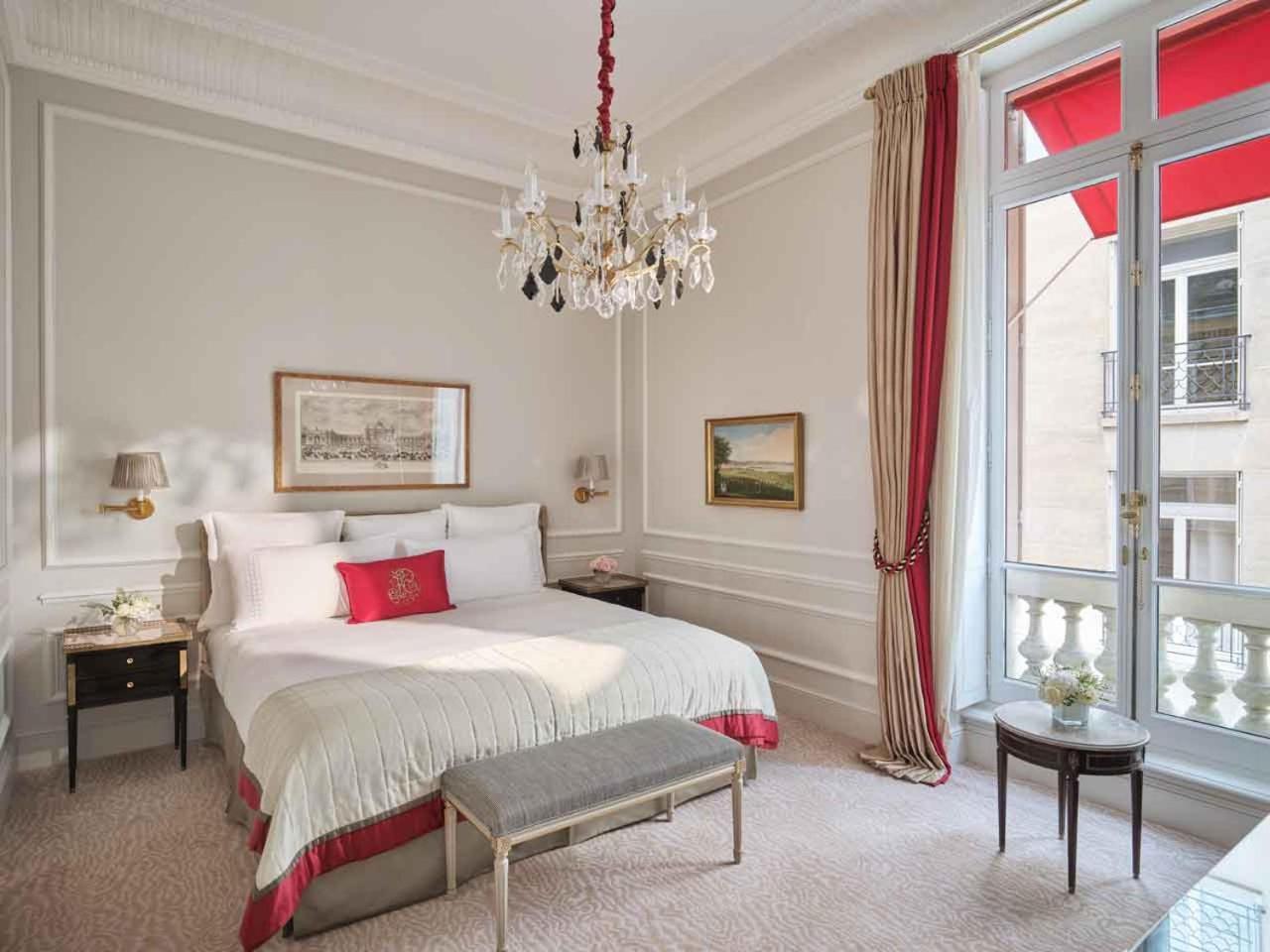 Plaza Athénée - Dorchester Collection Hotel 5*