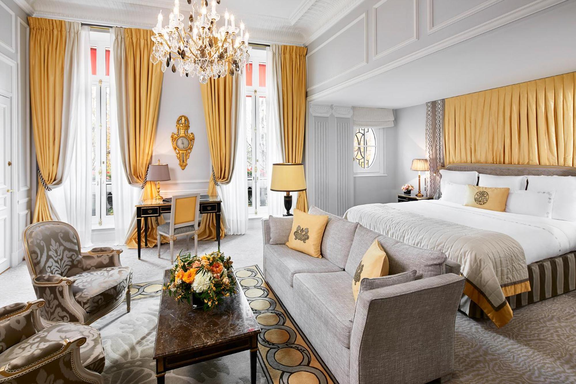 Hotel Plaza Athénée - Dorchester Collection 5*