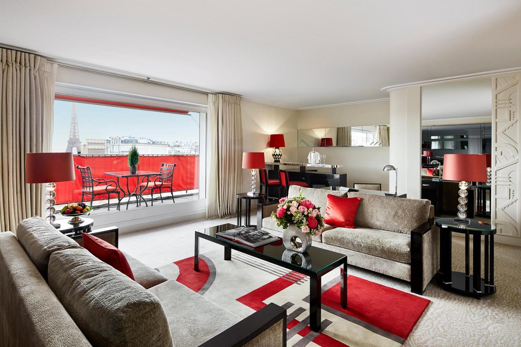 Plaza Athénée - Dorchester Collection Hotel 5*