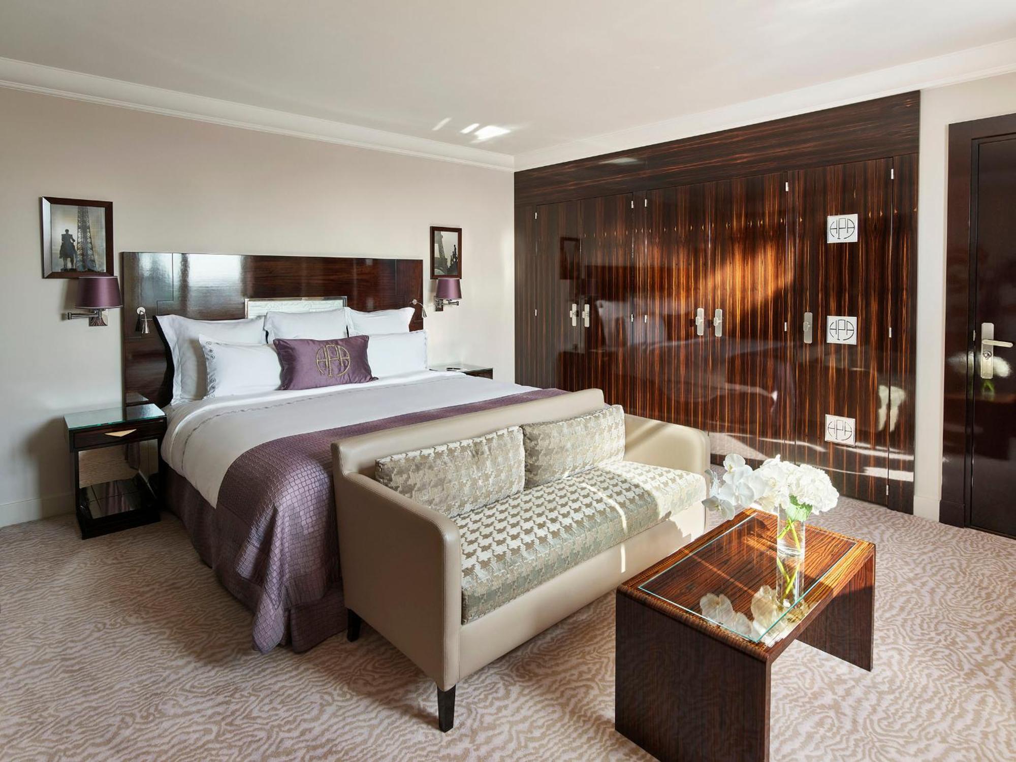 Plaza Athénée - Dorchester Collection 5*