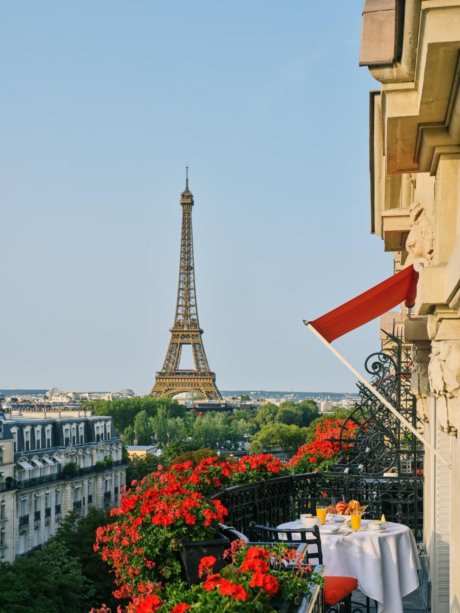 Hotel Plaza Athénée - Dorchester Collection Parigi