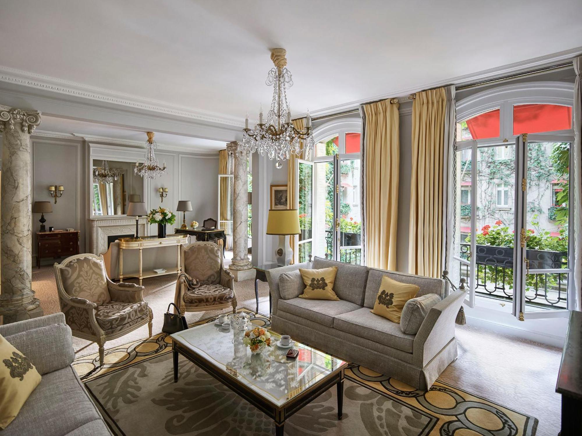 Plaza Athenee - Dorchester Collection 5*