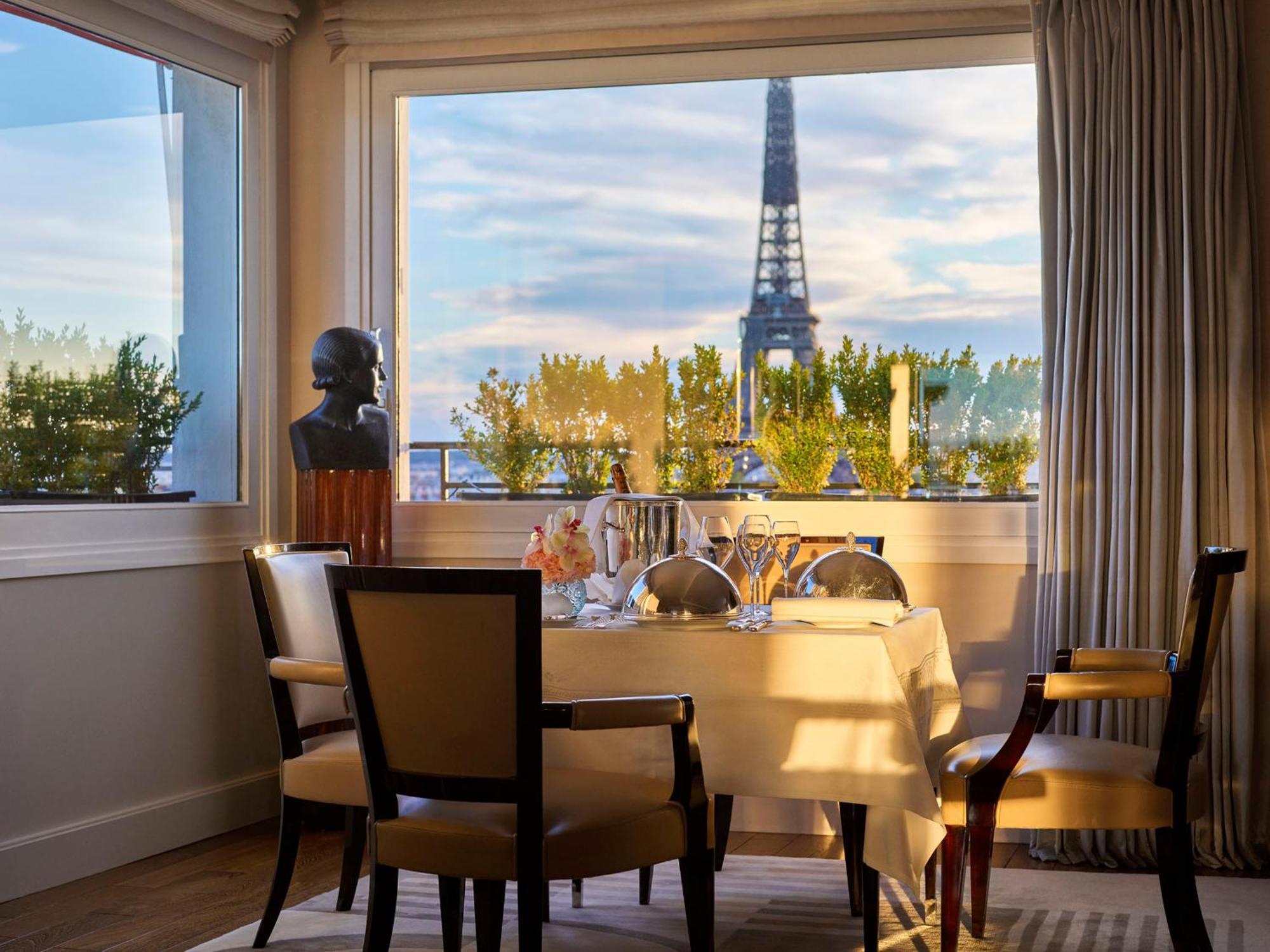 Plaza Athenee - Dorchester Collection Hotel Paris