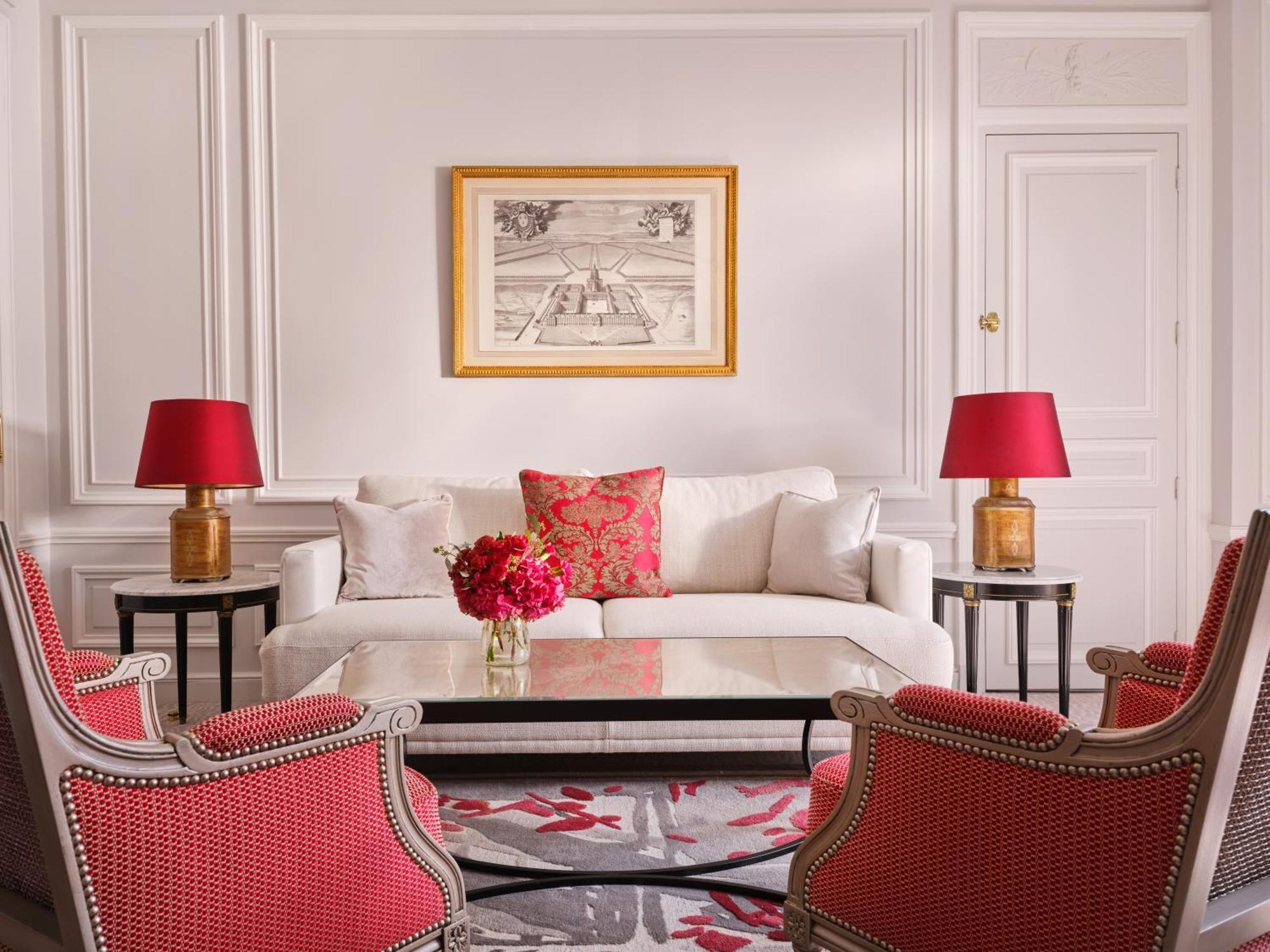 Plaza Athenee - Dorchester Collection 5*
