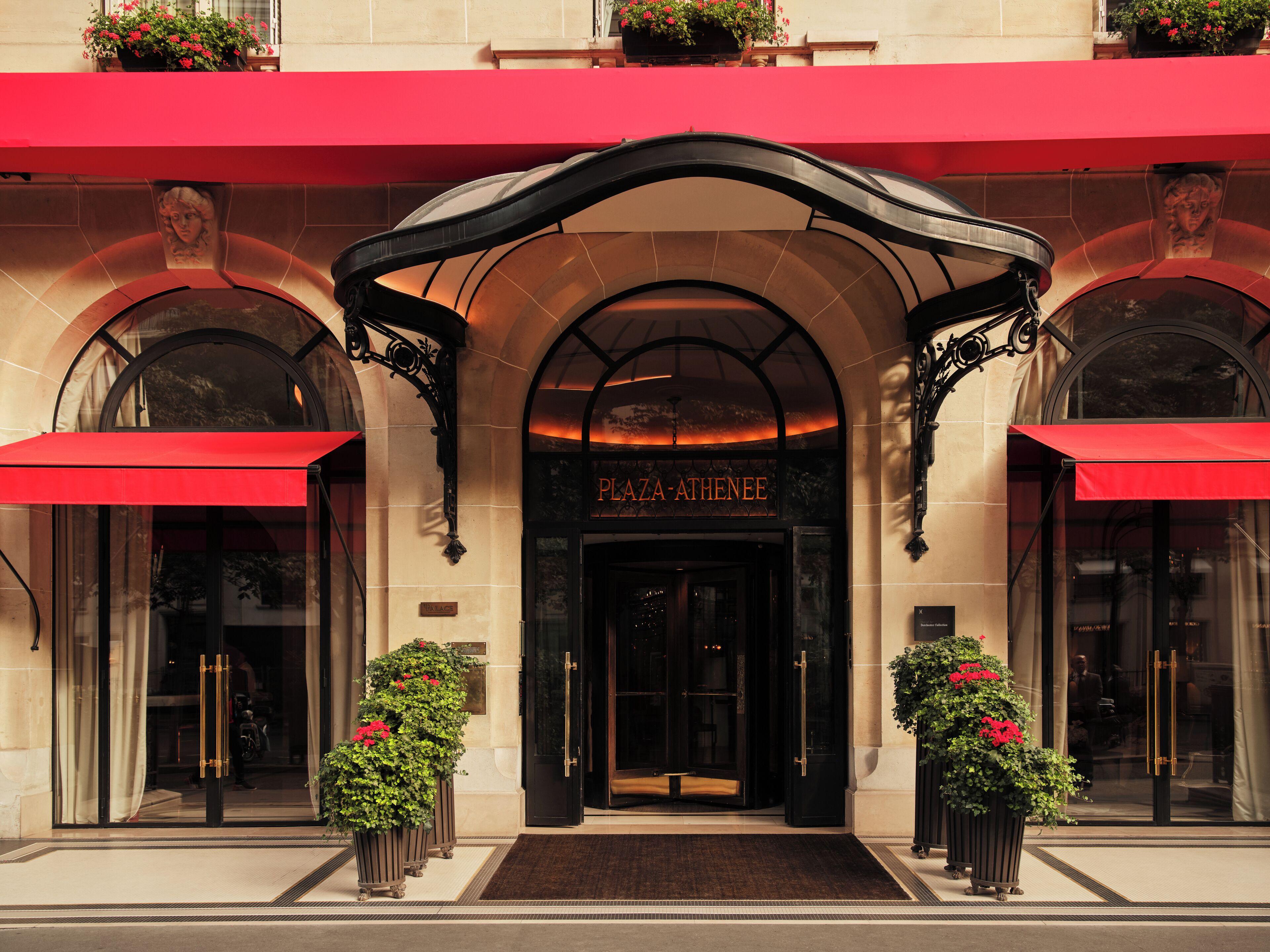 Hotel Plaza Athenee - Dorchester Collection Paris