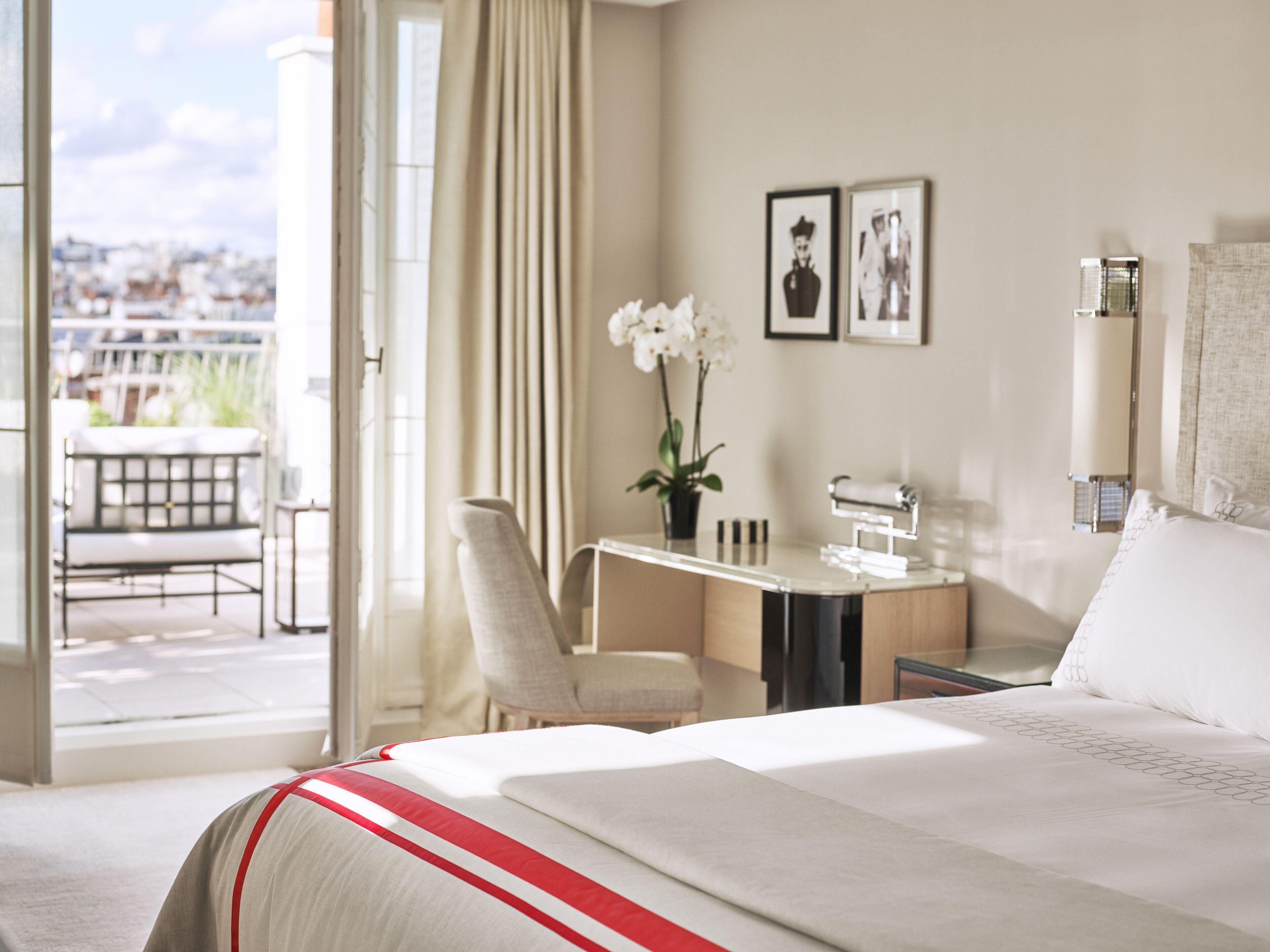 Plaza Athenee - Dorchester Collection 5*