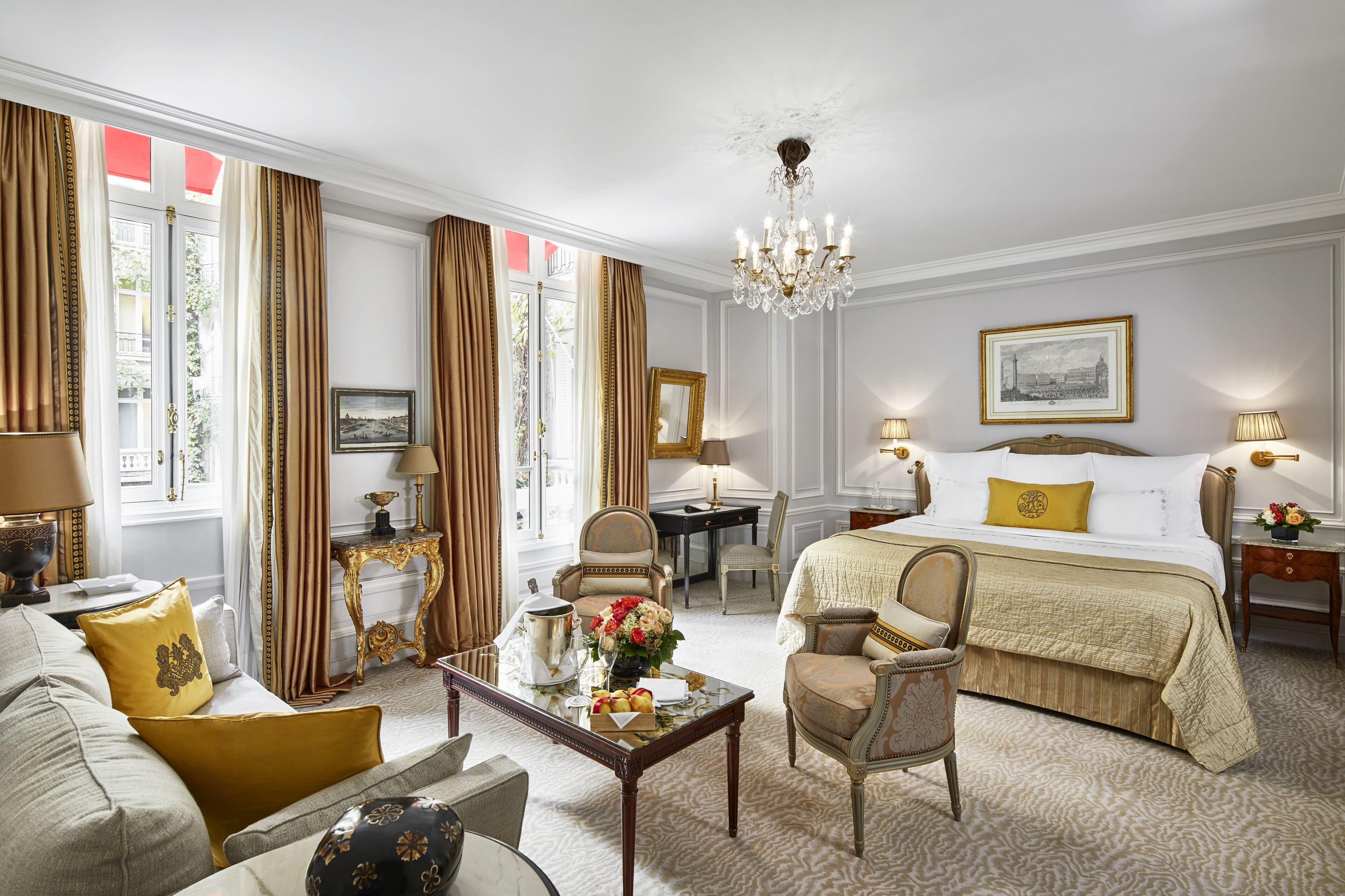 Plaza Athenee - Dorchester Collection