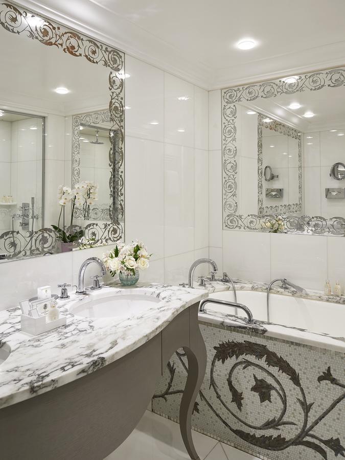 Plaza Athénée - Dorchester Collection Parigi