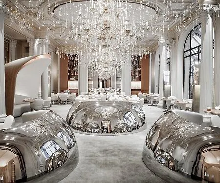 Hotel Plaza Athénée - Dorchester Collection Parigi