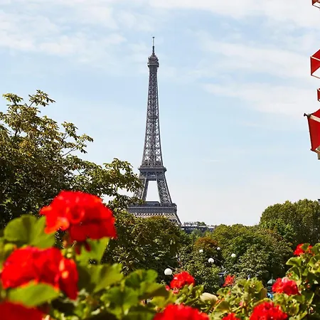 Hotel Plaza Athénée - Dorchester Collection 5*