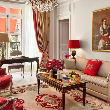 Plaza Athénée - Dorchester Collection 5* Parigi