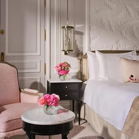 Plaza Athénée - Dorchester Collection Hotel Parigi