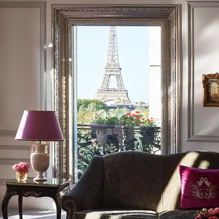 Hotel Plaza Athénée - Dorchester Collection