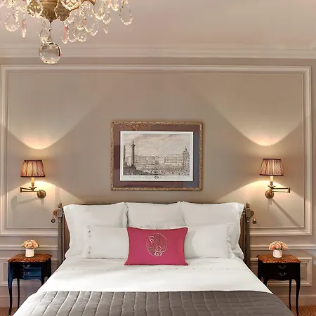 Hotel Plaza Athénée - Dorchester Collection Parigi