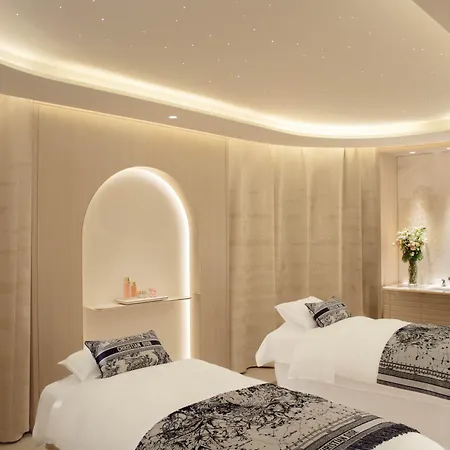 Plaza Athénée - Dorchester Collection Hotel Parigi