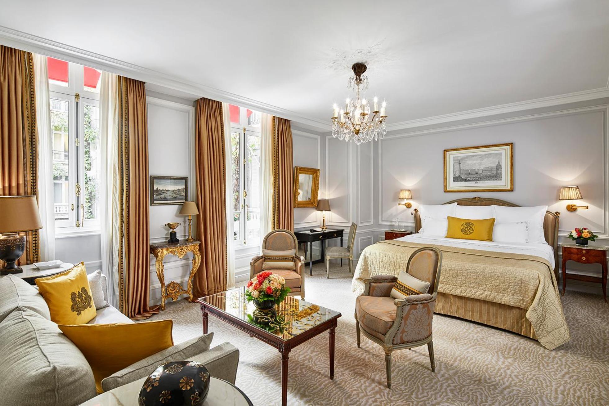 Hotel Plaza Athenee - Dorchester Collection 5*